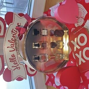 Victoria's Secret Fragrance Discovery Gift Set with Gold Case